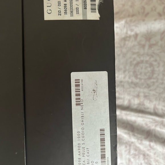 Men's Gucci shoes - Picture 2 of 5